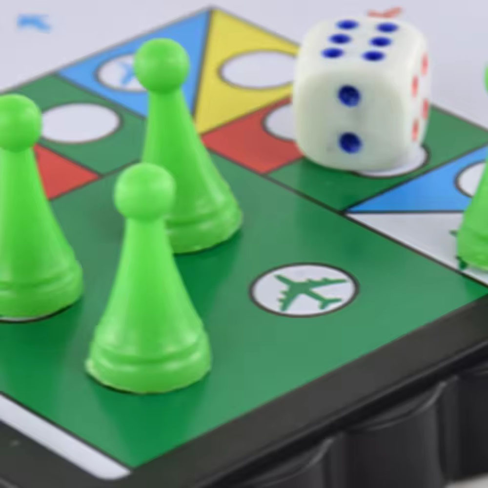 Foldable magnetic flying chess - Board Game Ludo ulasan dan harga